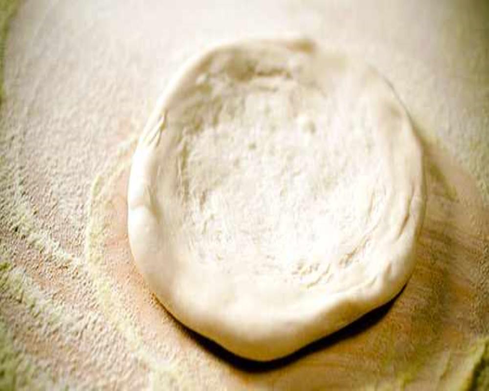 روش صحیح خمیر کردن به روش سنتی